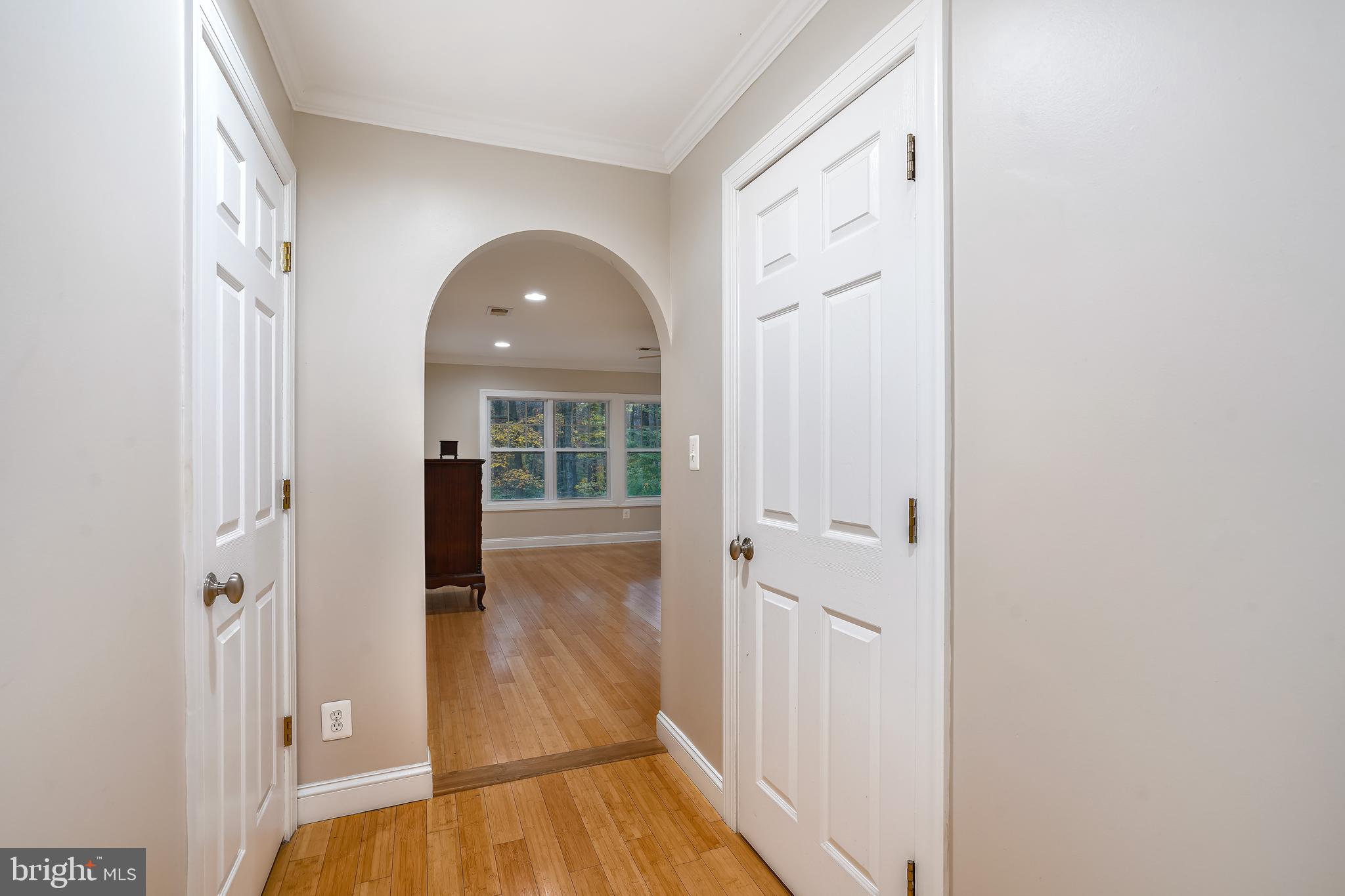 3206 Fox Mill Road Oakton, VA 22124 - Photo 8 of 56 ARCHED DOORWAY LEADING TO LR