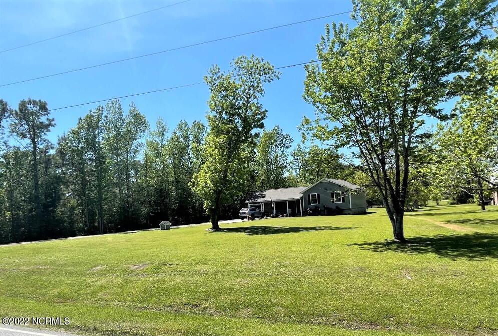 166 Pigott Road Gloucester, NC 28528 - Photo 3 of 28 Large yard