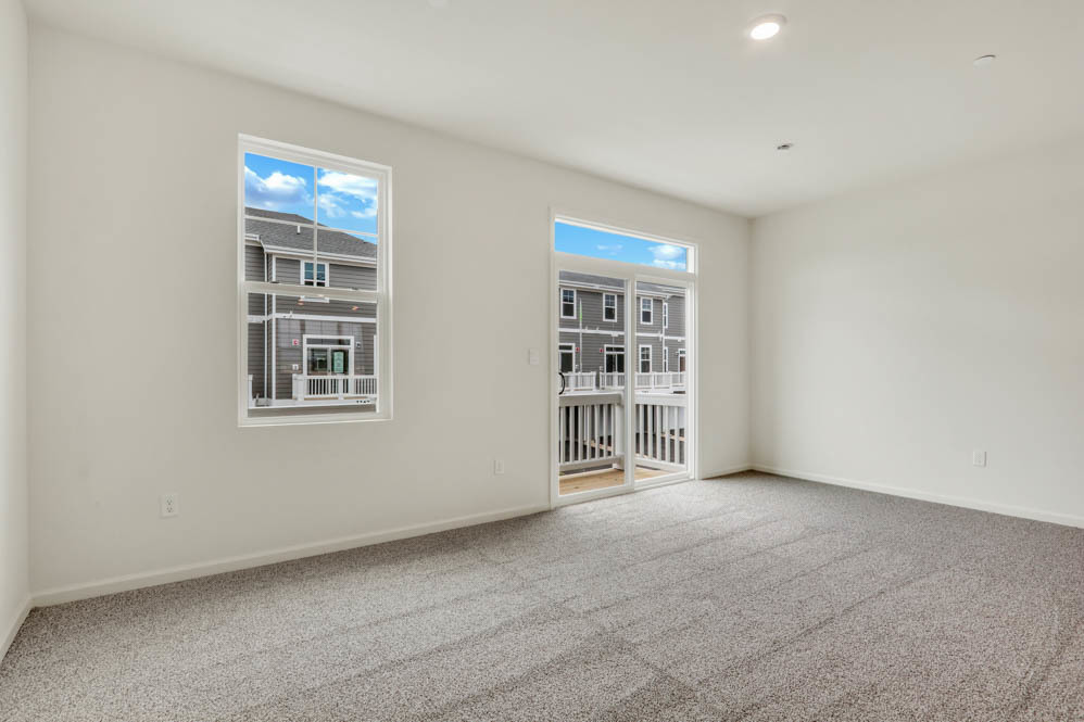 567 Yosemite Way Mundelein, IL 60060 - Photo 12 of 58 a view of an empty room with a window