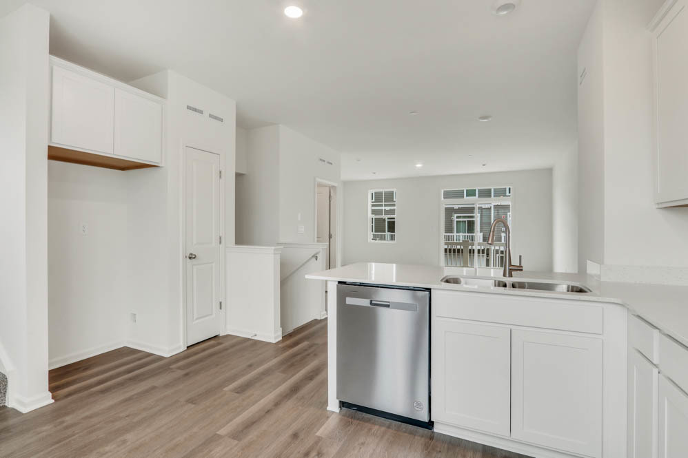 567 Yosemite Way Mundelein, IL 60060 - Photo 6 of 58