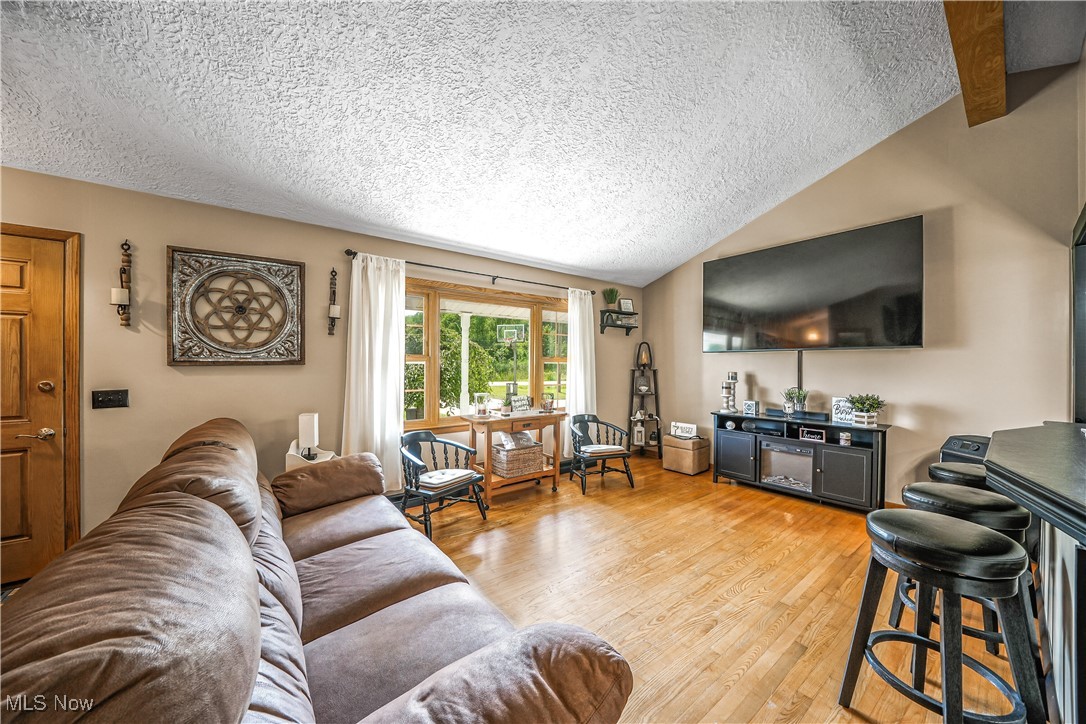 91 Pontius Road Mogadore, OH 44260 - Photo 4 of 40