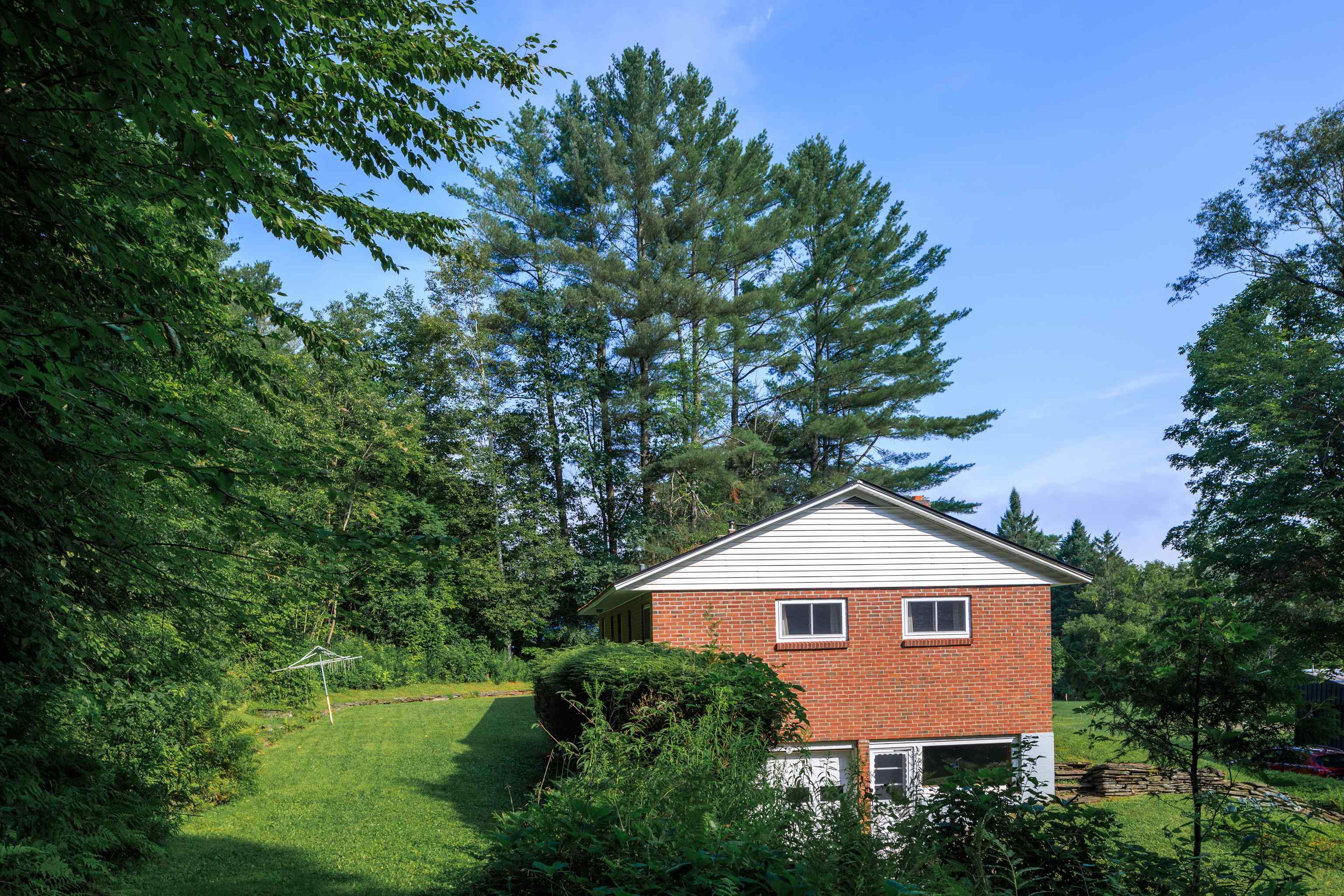 37 Thomas Street Barre, VT 05641 - Photo 15 of 20 Gallery Image 15