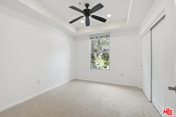 $760,000 | 128 North Oak Knoll Avenue, Unit 202, Pasadena, CA 91101