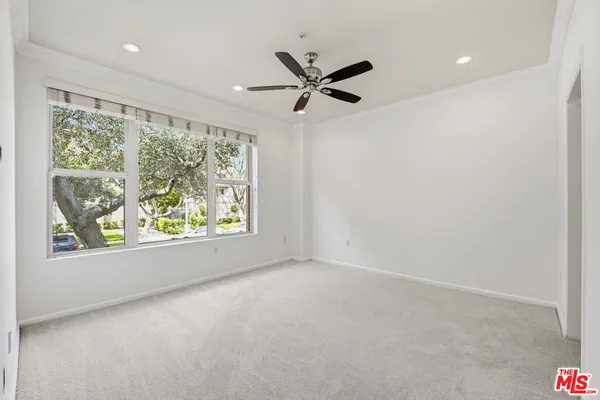 $760,000 | 128 North Oak Knoll Avenue, Unit 202, Pasadena, CA 91101