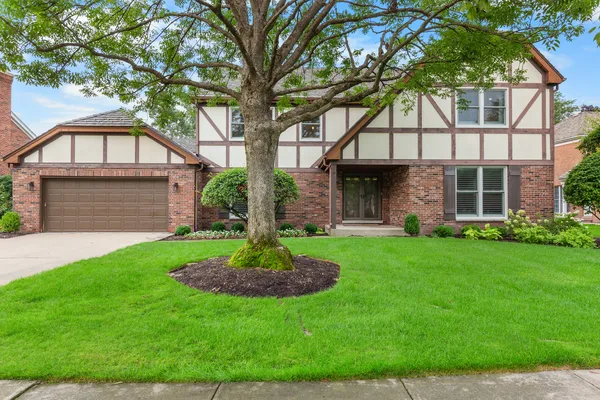 $1,199,000 | 2335 Indian Ridge Drive, Glenview, IL 60026