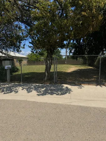$59,000 | 33098 Manzanita Road, Ivanhoe, CA 93235