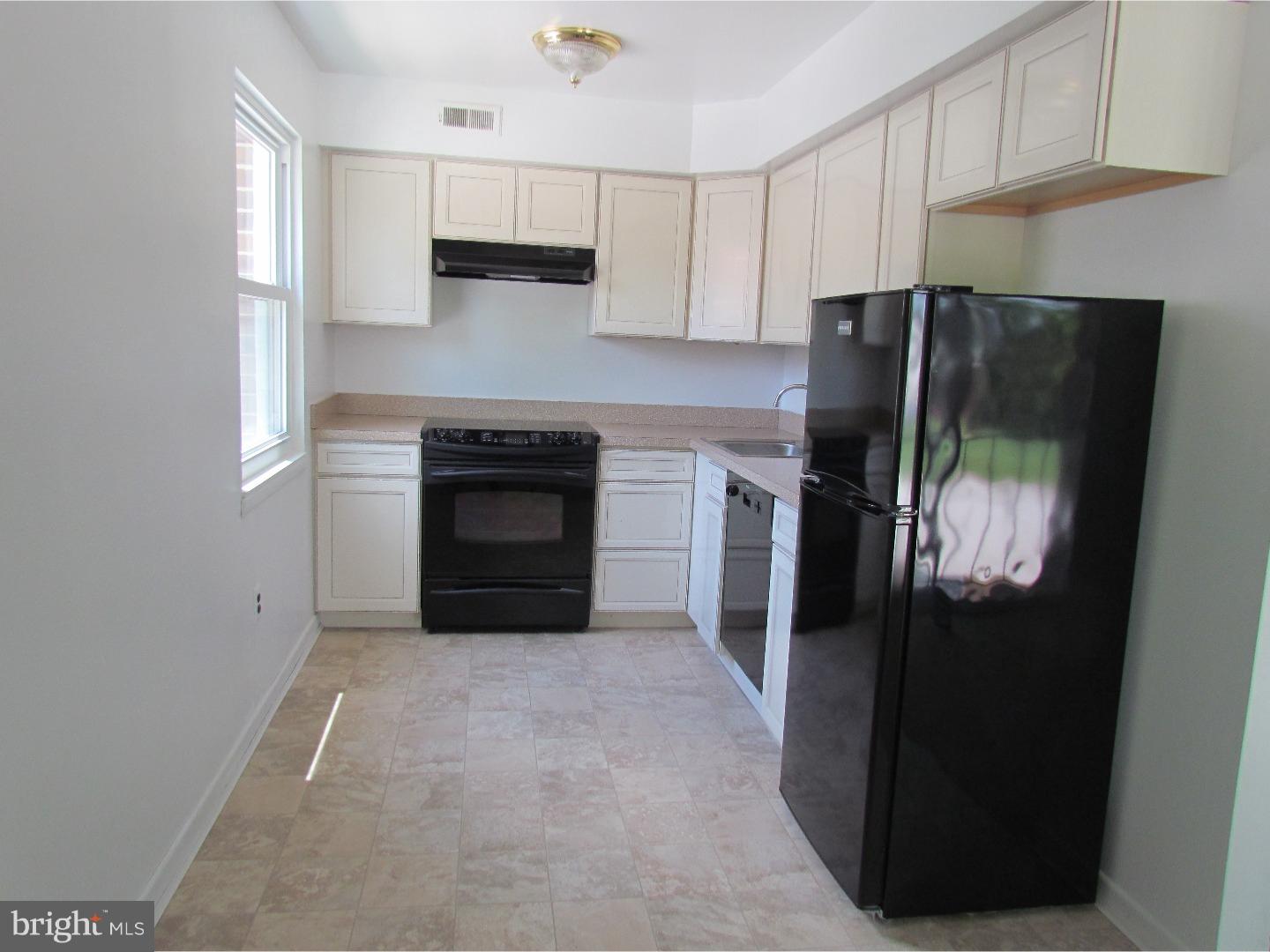 802 Winding Way Westville, NJ 08093 - Photo 4 of 14