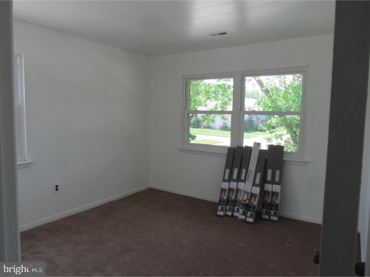 802 Winding Way Westville, NJ 08093 - Photo 8 of 14