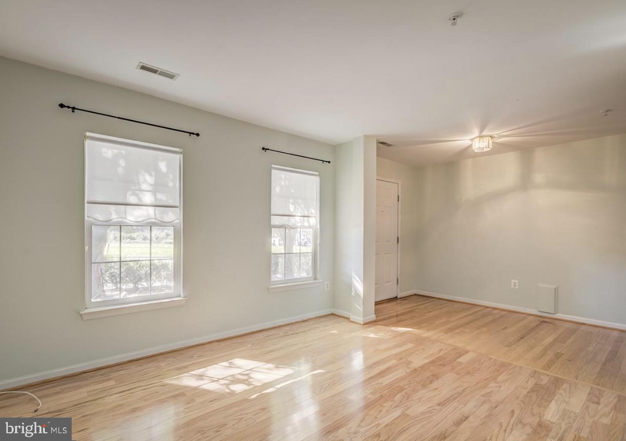 9441 Fields Road Gaithersburg, MD 20878 - Photo 4 of 35 Gallery Image 4