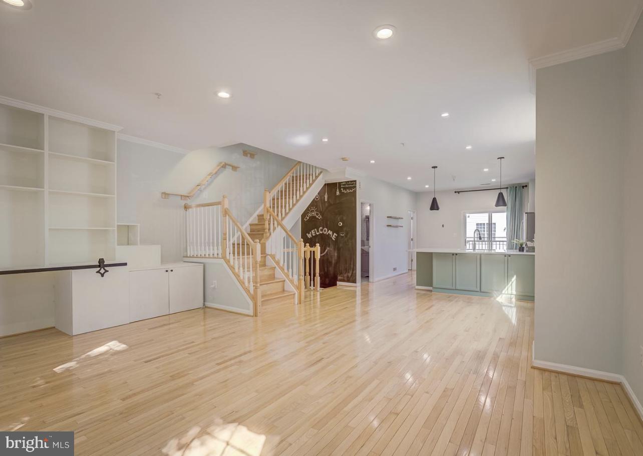 9441 Fields Road Gaithersburg, MD 20878 - Photo 7 of 35 Gallery Image 7