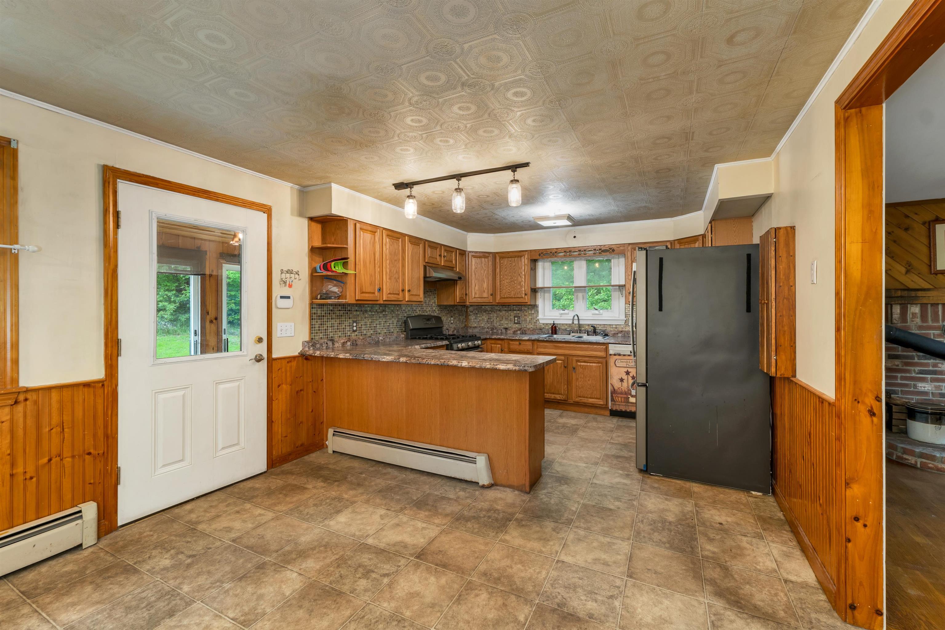 73 Jimtown Road Gorham, NH 03581 - Photo 8 of 56