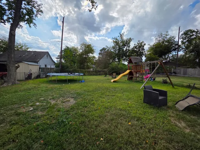 a view of an house with a park