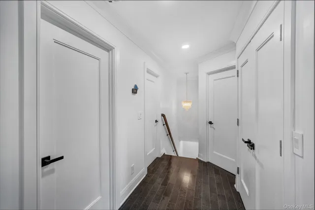 $999,999 | 63 Oak Avenue, Huntington Station, NY 11746