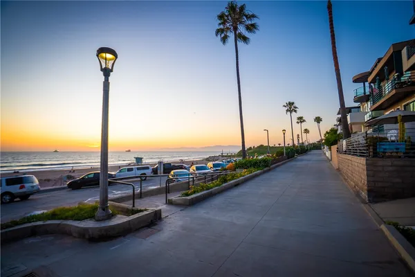 $2,650,000 | 126 43rd Street, Manhattan Beach, CA 90266