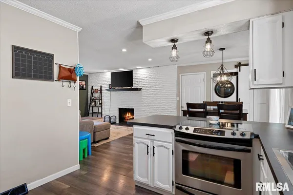 $239,900 | 11 Birch Lake Drive, Sherman, IL 62684