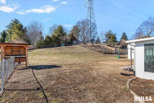 $239,900 | 11 Birch Lake Drive, Sherman, IL 62684