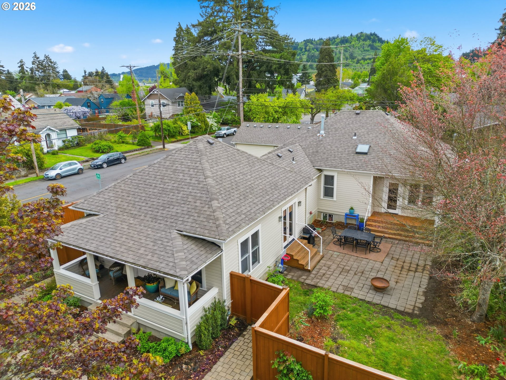 953 C Street Springfield, OR 97477 - Photo 2 of 40 Gallery Image 2