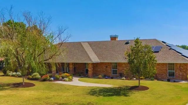 $425,000 | 1860 Farm To Market Road 273, Bonham, TX 75418