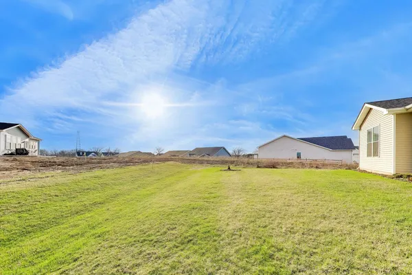 $464,999 | 2911 Briargate Drive, Lindenhurst, IL 60046