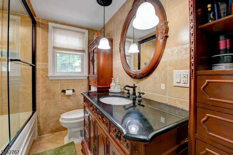 835 Colonial Arms Road Union, NJ 07083 - Photo 23 of 39