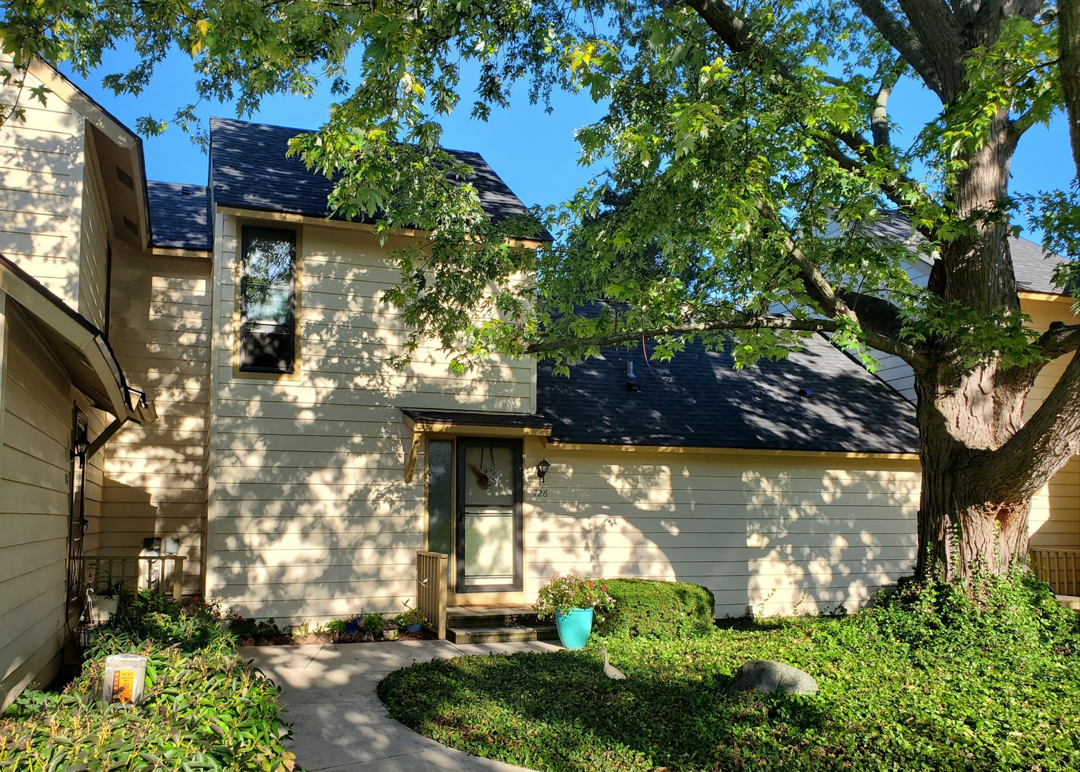726 Chandler Road Gurnee, IL 60031 - Photo 1 of 43 a view of lake