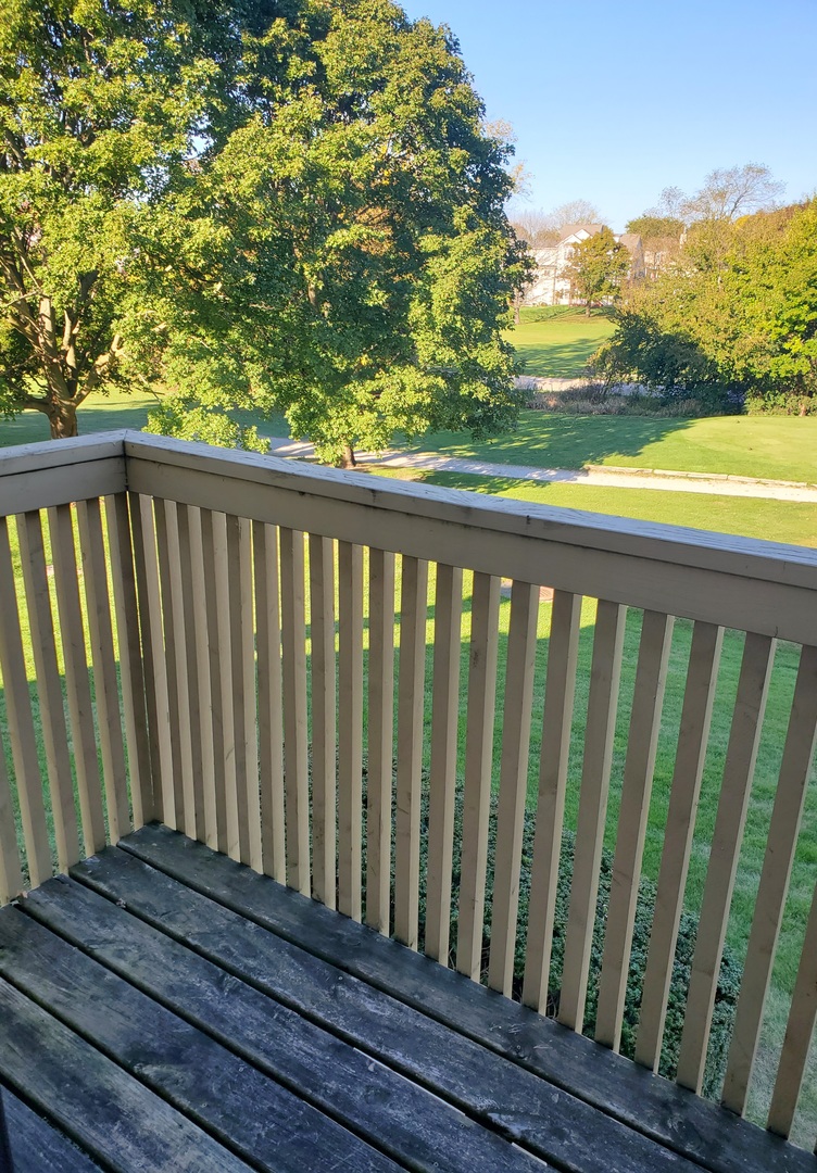 726 Chandler Road Gurnee, IL 60031 - Photo 26 of 43 a view of a wooden fence