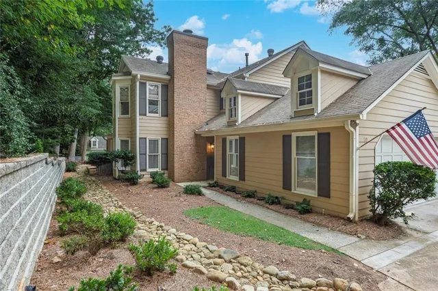 $400,000 | 110 Great Oaks Lane, Roswell, GA 30075