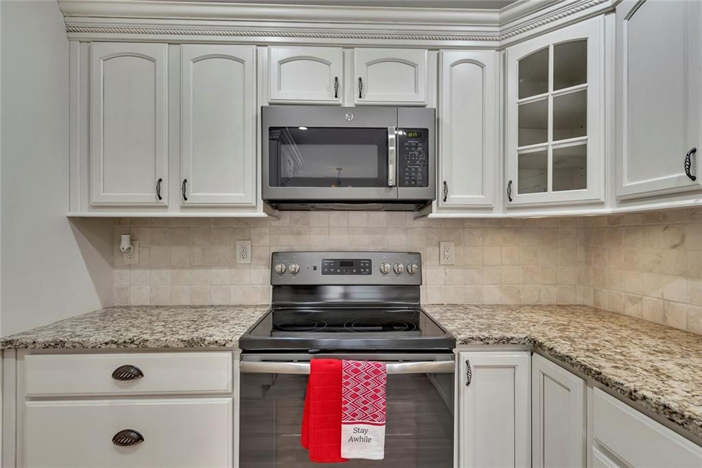 110 Great Oaks Lane Roswell, GA 30075 - Photo 14 of 34