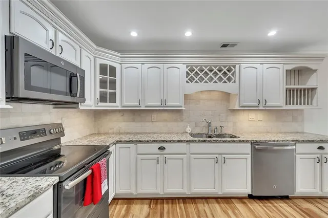 $400,000 | 110 Great Oaks Lane, Roswell, GA 30075