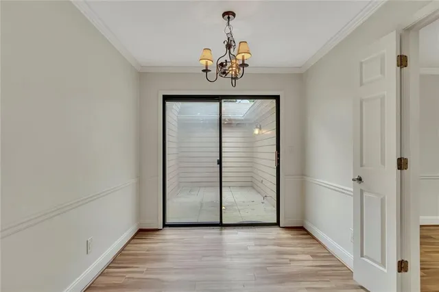 $400,000 | 110 Great Oaks Lane, Roswell, GA 30075