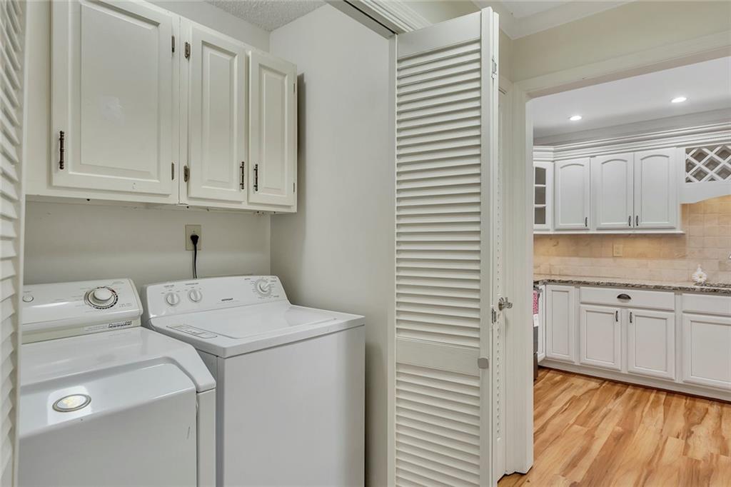 110 Great Oaks Lane Roswell, GA 30075 - Photo 19 of 34