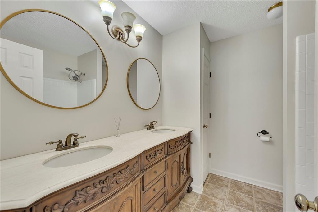 110 Great Oaks Lane Roswell, GA 30075 - Photo 23 of 34