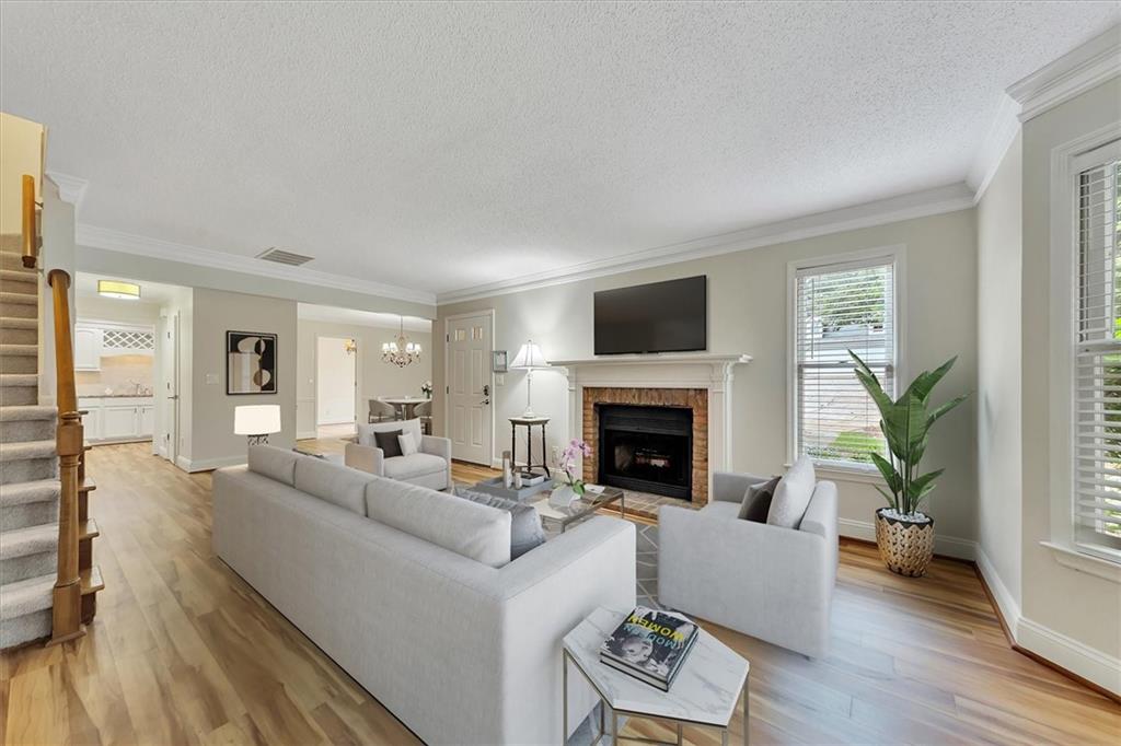 110 Great Oaks Lane Roswell, GA 30075 - Photo 6 of 34