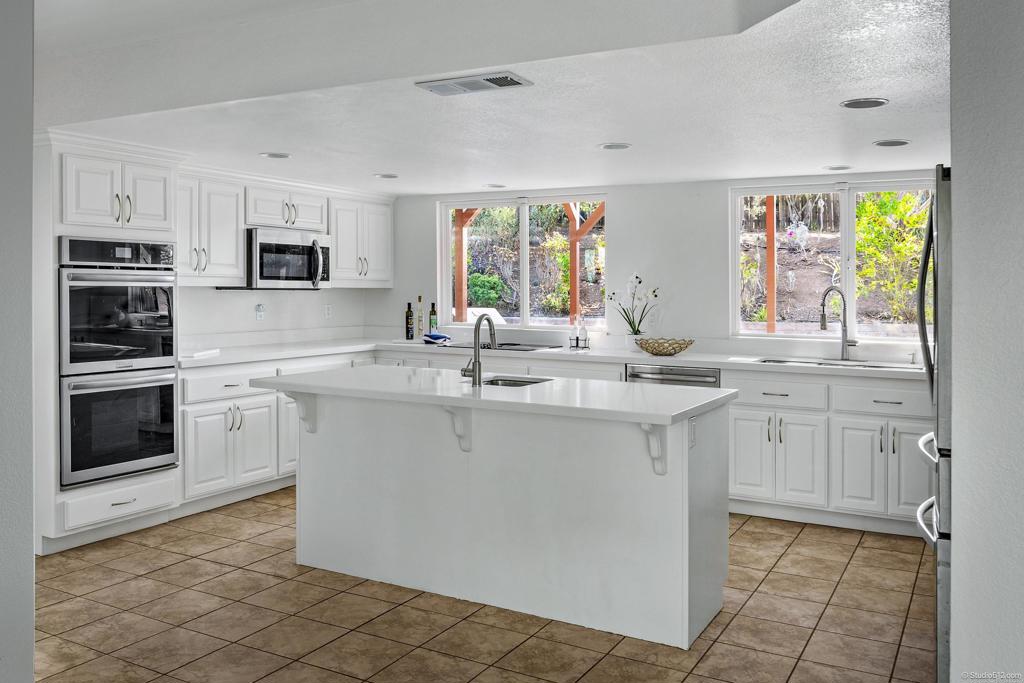 1217 Cedar Street Ramona, CA 92065 - Photo 20 of 42 Kitchen