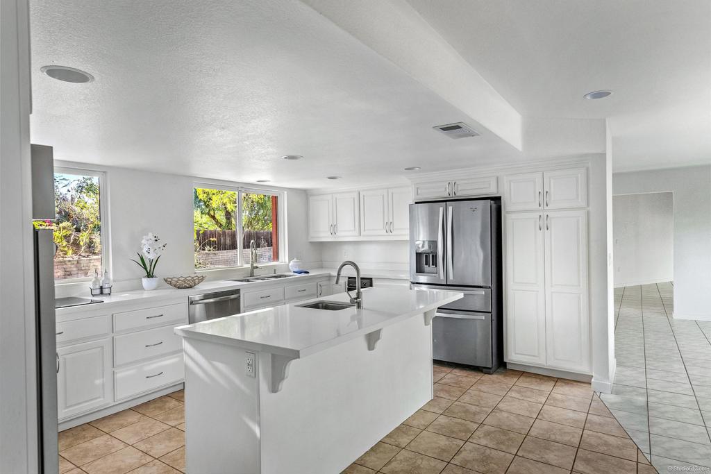 1217 Cedar Street Ramona, CA 92065 - Photo 21 of 42 Kitchen