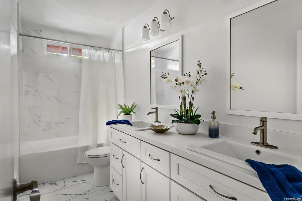 1217 Cedar Street Ramona, CA 92065 - Photo 24 of 42 Bathroom in Hallway