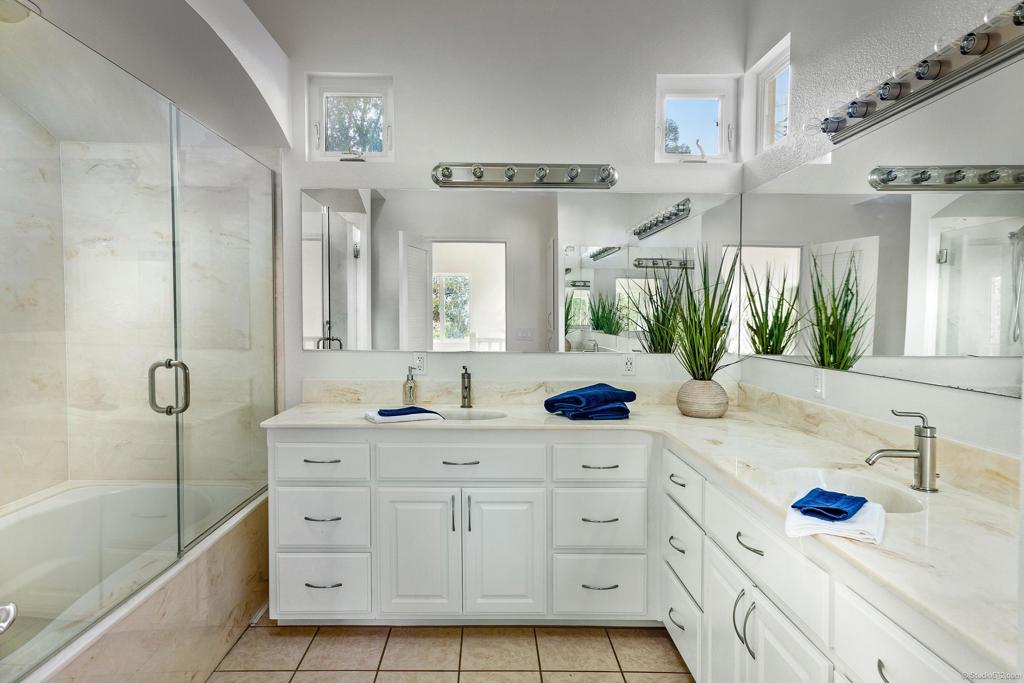 1217 Cedar Street Ramona, CA 92065 - Photo 31 of 42 Upstairs Bathroom