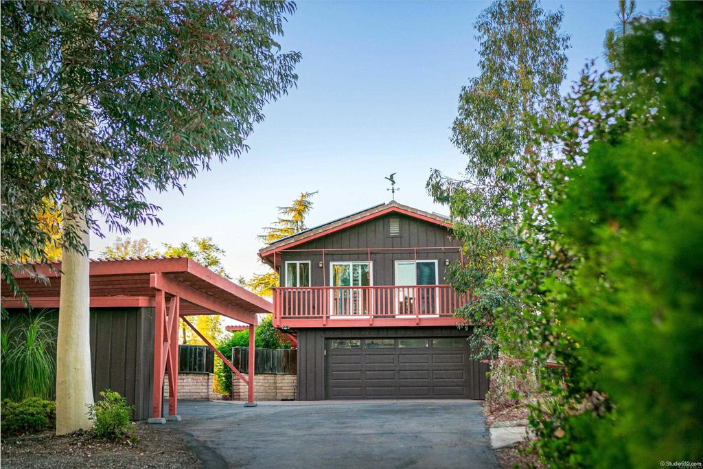 1217 Cedar Street Ramona, CA 92065 - Photo 6 of 42 Top of the Driveway