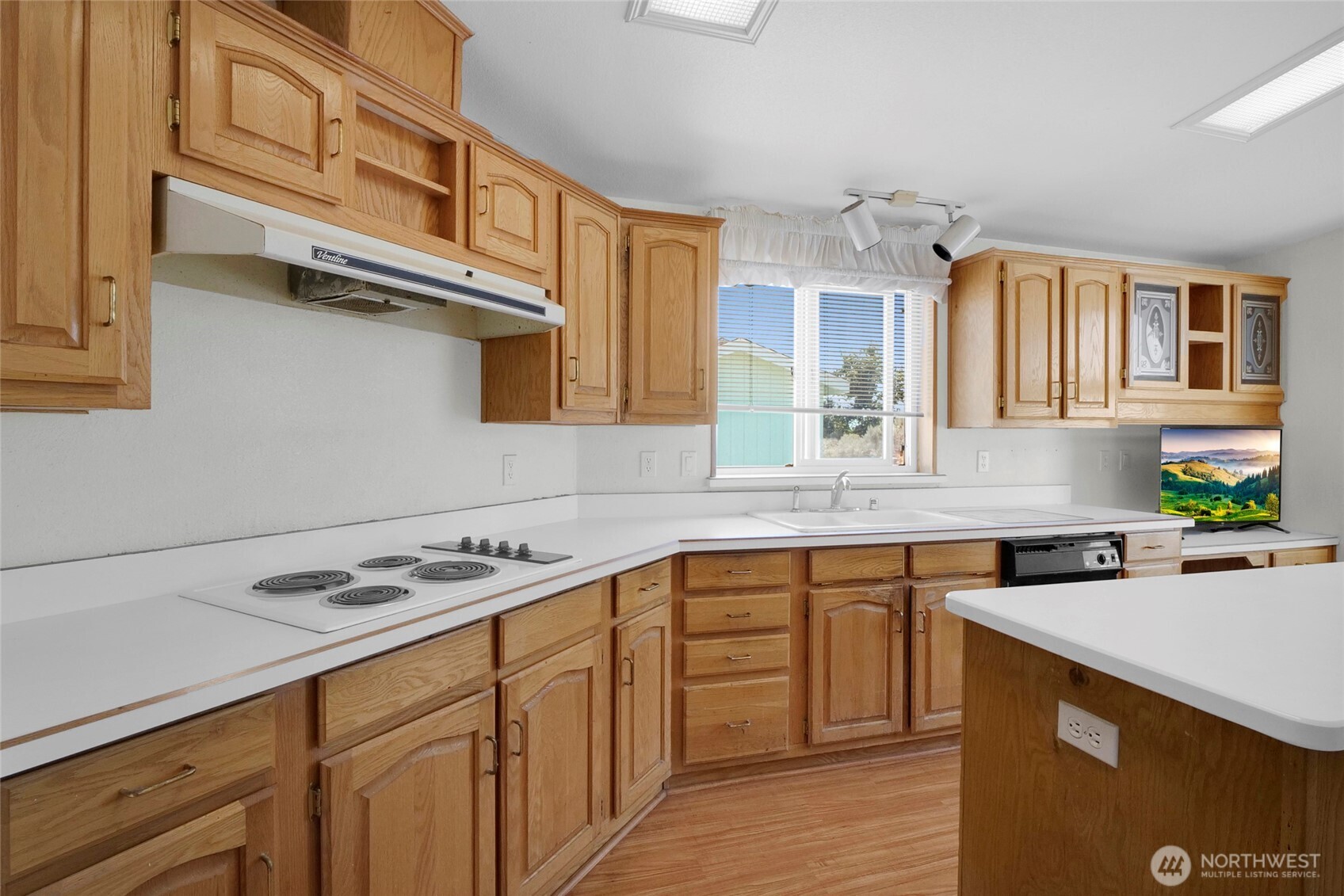 6417 Ferguson Road Northeast Moses Lake, WA 98837 - Photo 23 of 40