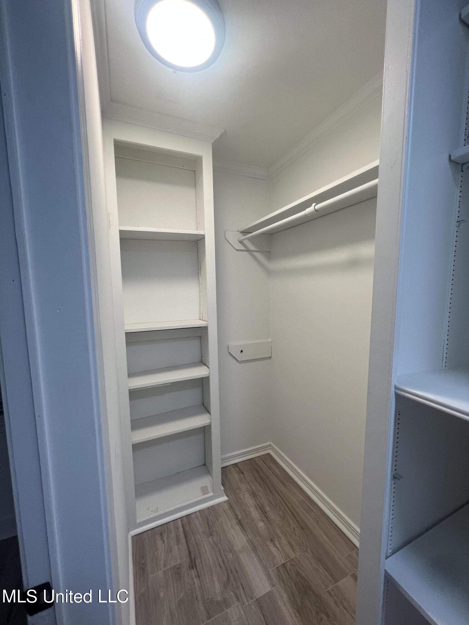211 Nolan Circle Ridgeland, MS 39157 - Photo 24 of 32 Closet