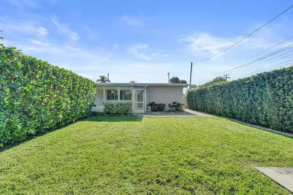 $2,995 | 1623 Northeast 45th Street, Oakland Park, FL 33334