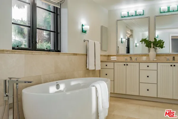 $1,699,000 | 155 Cordova Street, Unit 301, Pasadena, CA 91105