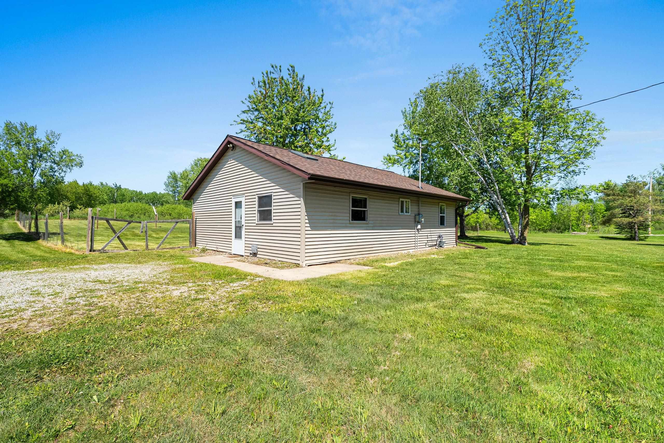 W382 County Road East Oconto Falls, WI 54154 - Photo 27 of 48