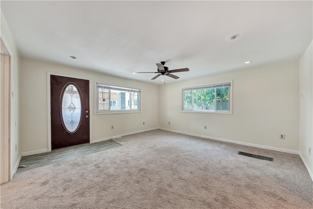 413 Connecticut Avenue Rochester, PA 15074 - Photo 3 of 13
