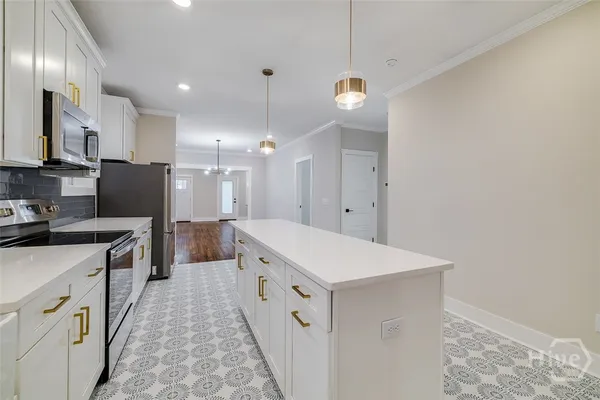 $2,400 | 905 East Park Avenue, Unit A, Savannah, GA 31401