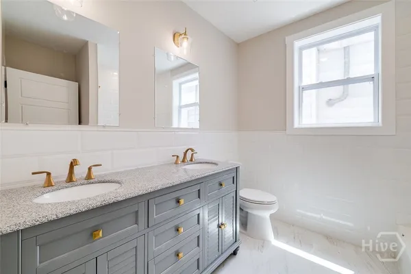 $2,400 | 905 East Park Avenue, Unit A, Savannah, GA 31401