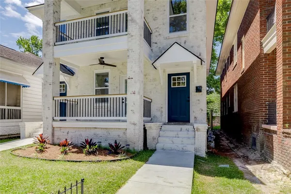 $2,400 | 905 East Park Avenue, Unit A, Savannah, GA 31401