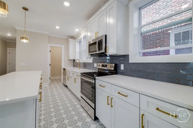 $2,850 | 905 East Park Avenue, Unit A, Savannah, GA 31401