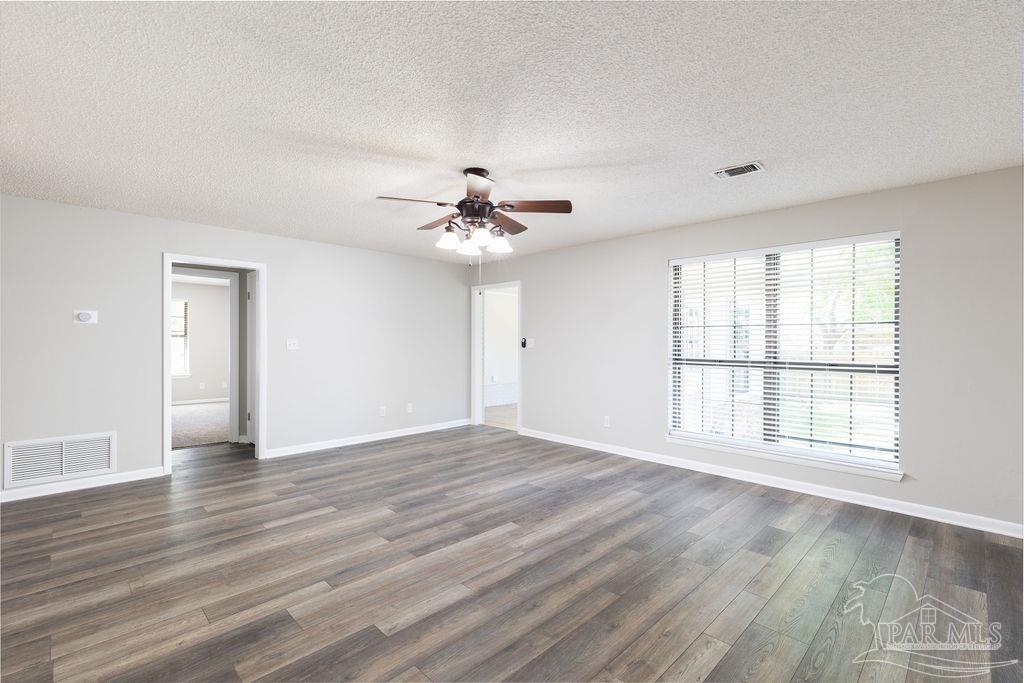 1105 Palisade Road Pensacola, FL 32504 - Photo 4 of 22 Gallery Image 4