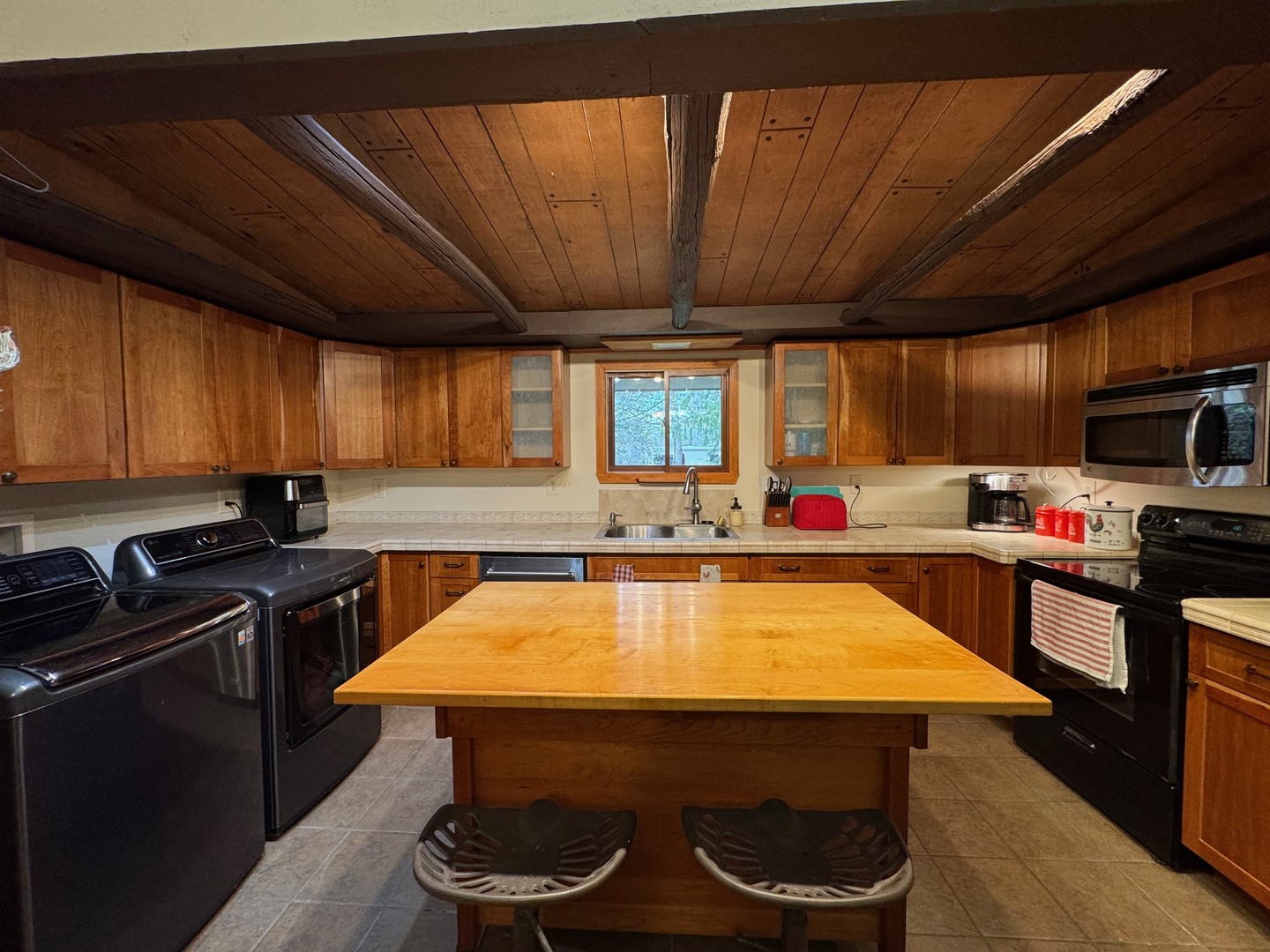 6760 Tipple Road Rockford, IL 61102 - Photo 12 of 36